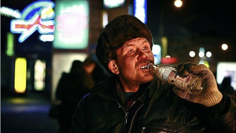 Сенатор в САЩ предложи да се забрани продажбата на руската водка