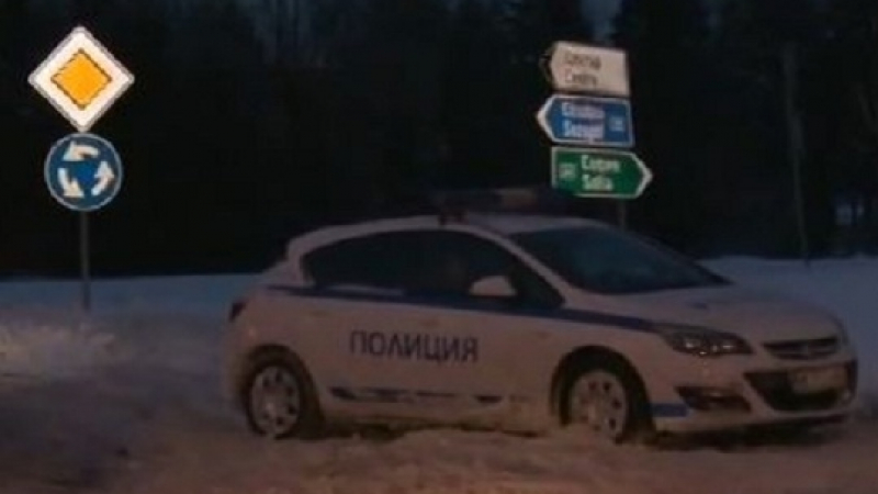 Край Бургас е бедствие, затворени са всички пътища, има закъсали снегорини