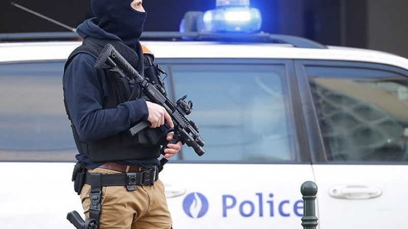 Ето как приключи нощният рейд на полицията в бърлогата на европейските джихадисти (ВИДЕО)