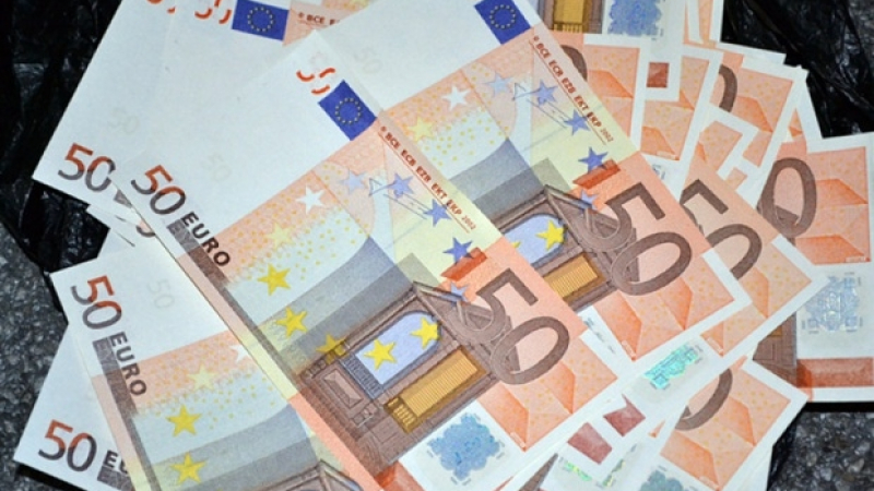 Прибраха перничанин-тарикат, пробвал да пробута фалшиви евро