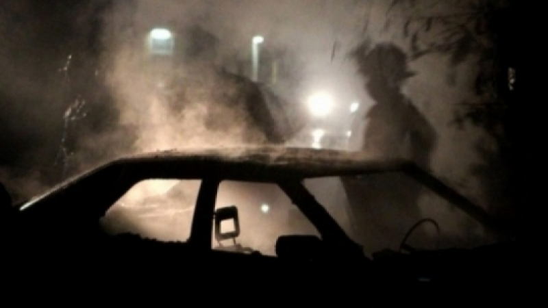 Нов палеж в Пиринско: Колата на бандита Пежо изгоря мистериозно в Разлог 