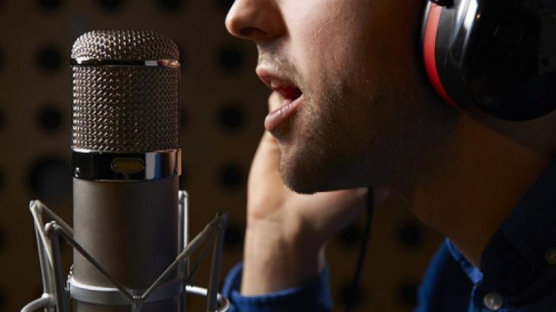Учени установиха какво определя как звучи гласът ви