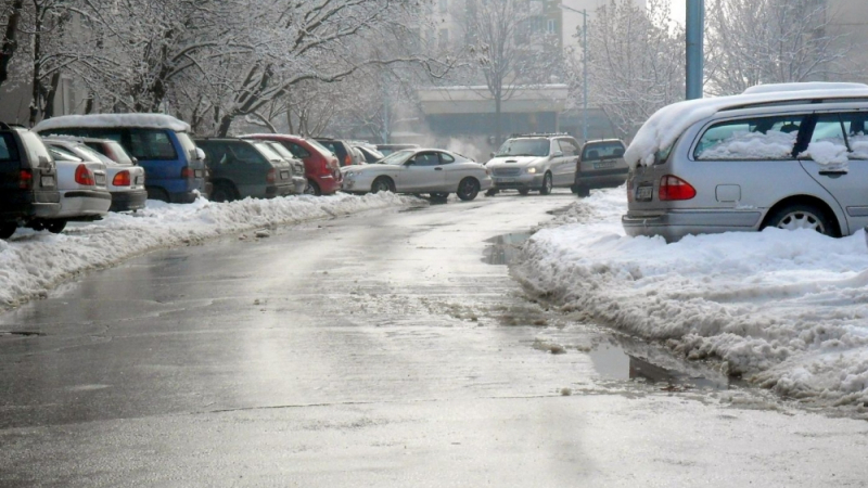 В Пловдив се хвалят: При над 90 часа снеговалеж нямаме затворени улици (СНИМКИ)