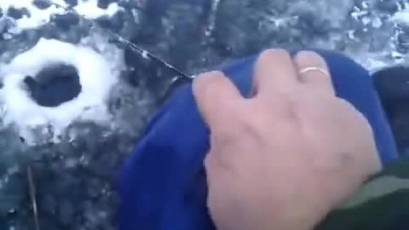 Ентусиаст: Софиянец лови риба в канал с... фекалии (СНИМКА)