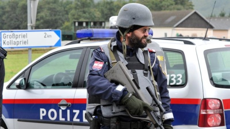 Арестуваха албанец, подготвял атентат във Виена