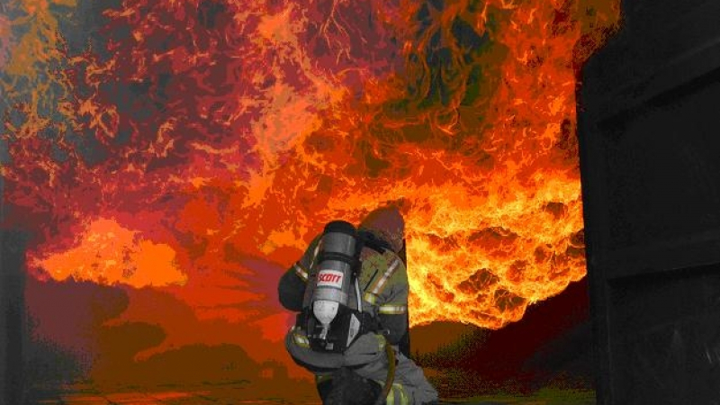 Сигнал до БЛИЦ: Пожар във вилна зона Киноцентъра