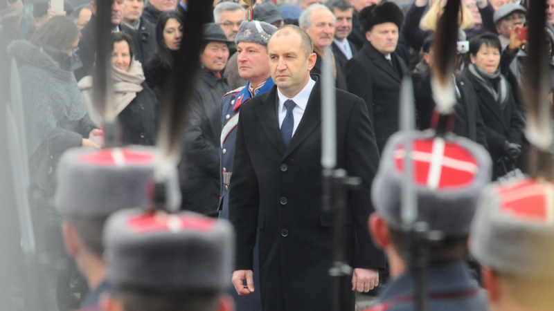 Световните агенции от София: Генерал Радев стана петият президент на България с обещание да възстанови закона и почтеността! (ОБЗОР) 