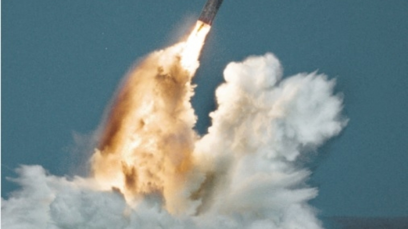 Скандалът в Лондон не стихва: Тереза Мей мълчи пред BBC за балистичната ракета Trident II D5, която щяла да се стовари върху Флорида