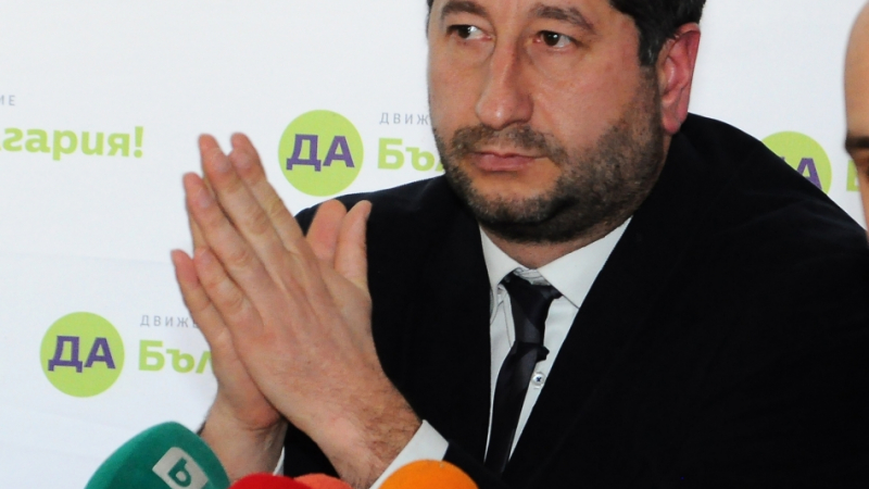 Изловиха Христо Иванов в лъжа! Още три жалби атакуват регистрацията на "Да(й), България"