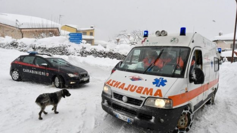 Загиналите в лавината в Италия вече са 25 души, четирима са в неизвестност