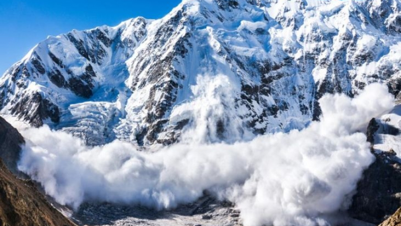 Голяма трагедия с лавина на връх Отгон Тенгер