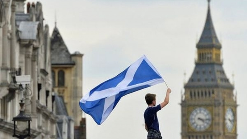 Шотландия с ултиматум към Тереза Мей: Или "компромис за Brexit", или „развод”  