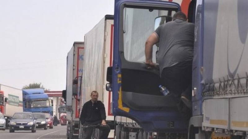 Турски тираджии се млатиха на паркинг в Русе