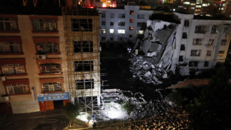 Седем души са загинали при срутване на четири сгради в Китай
