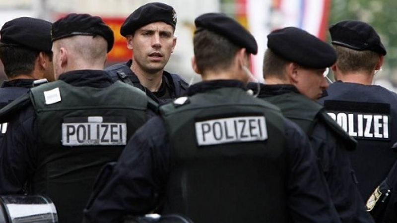 Полицията във Виена задържа 22 чеченци с оръжие 
