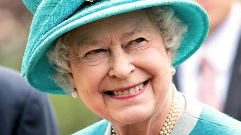 Британската кралица Елизабет II отбелязва своя сапфирен юбилей на трона