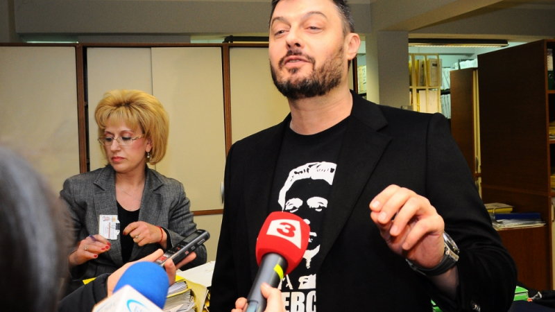 Бареков: Защо пияният олигарх Дончев намесва карикатурите на Комарницки в спора си с прокуратурата?