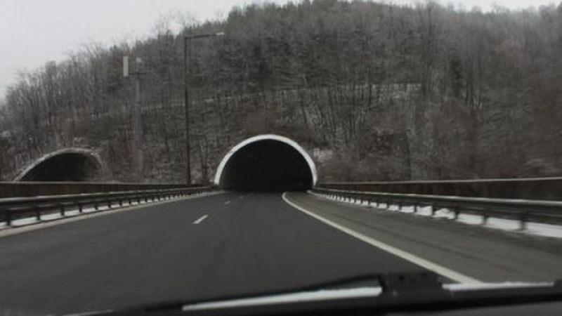 Важно за шофьорите! Ето промените в движението заради затворения тунел "Ечемишка" (КАРТА)