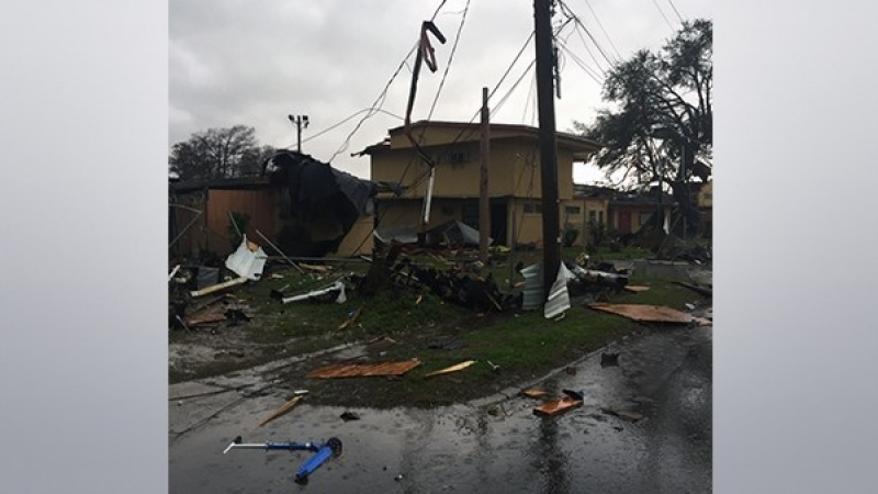 Торнадо премина през Луизиана, има ранени (ВИДЕО)