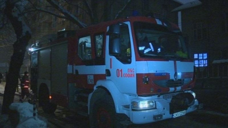 Сигнал до БЛИЦ: Огнена стихия в столичния квартал „Горубляне“