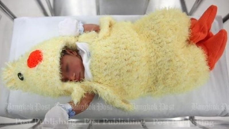 Болница облича новородените като пилета (СНИМКИ)