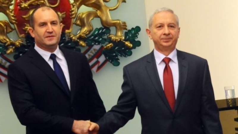 Ново проучване показва колко се доверява българинът на президента и премиера