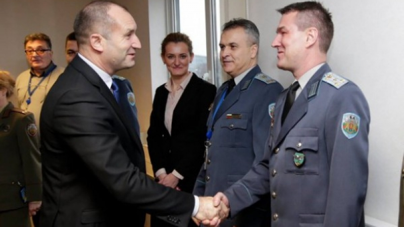Вицеадмирал Ефтимов с тревожни данни за българската армия
