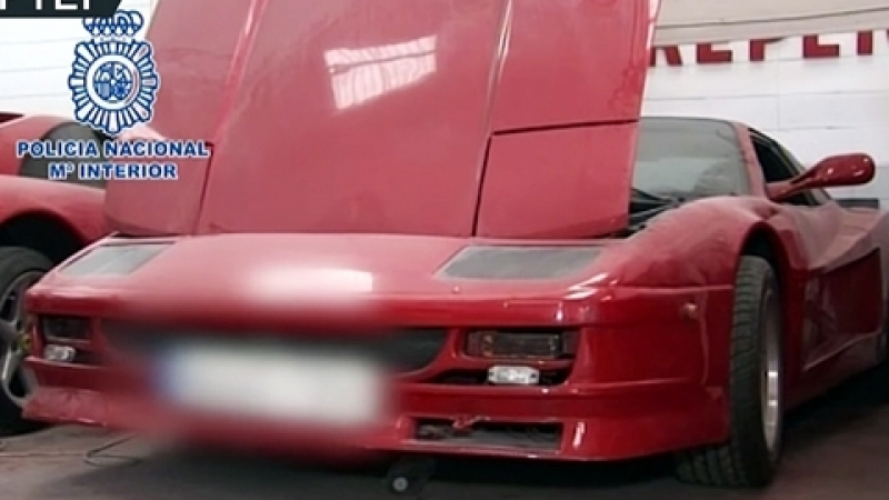 В Испания разбиха фабрика за фалшиви Ferrari-та