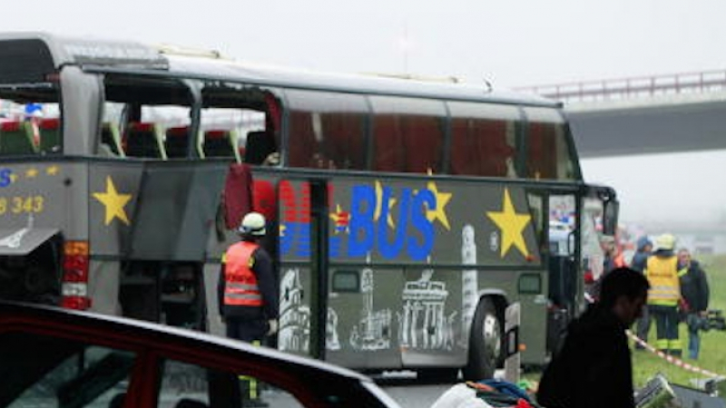 Ужас в Унгария! Петима загинаха при тежка катастрофа с автобус, в който пътували и български граждани