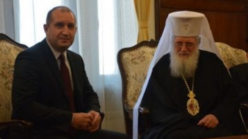 Румен Радев и патриарх Неофит проведоха важен разговор за ценностите и благоденствието! (СНИМКИ)