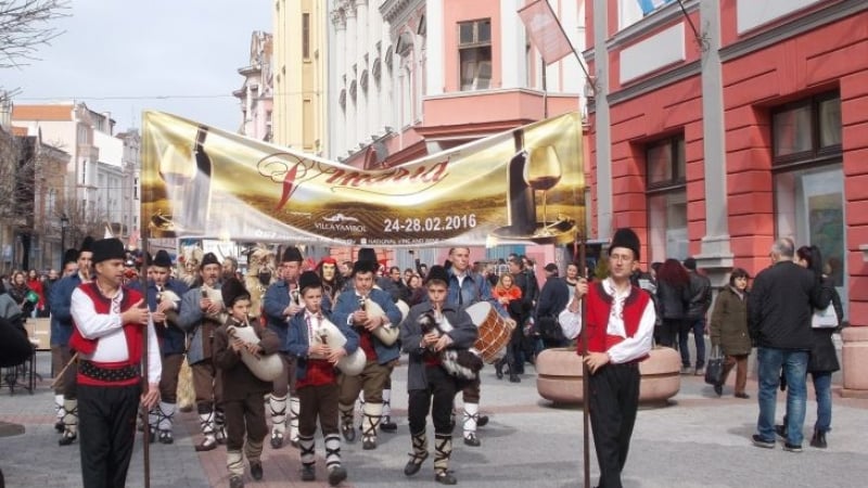 40 кукери и гайдари ще разтресат Пловдив на Дионисиевото шествие за „Винария“