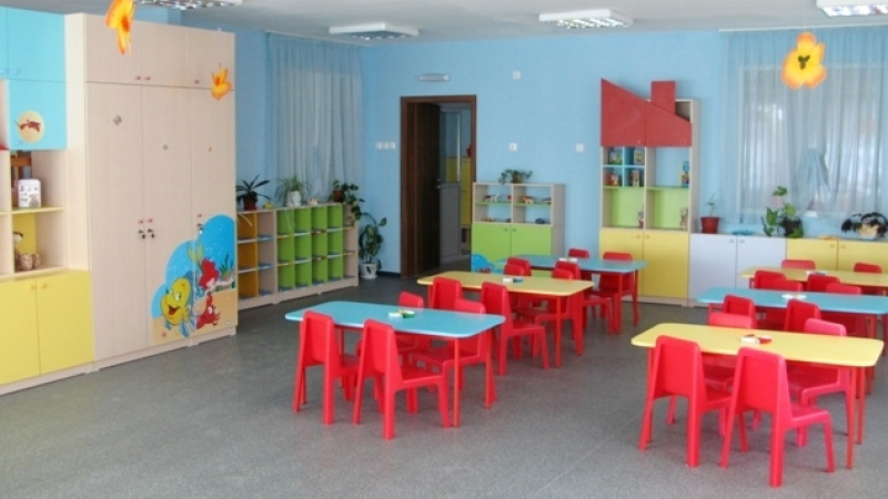 Родители във Варна на нокти, 8 малчугана от детска градина може да са се натровили