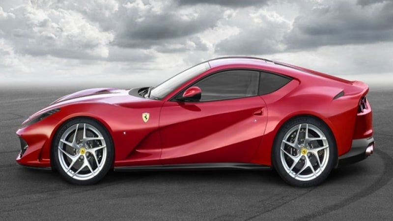 Toва Ferrari 812 Superfast e най-мощният атмосферен „жребец” (СНИМКИ)