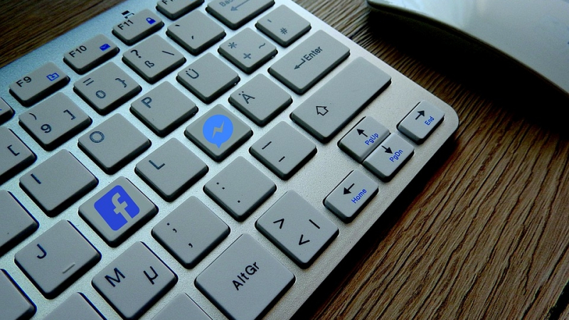 Краят на една ера: Сбогуваме ли се с клавиатурата и мишката?