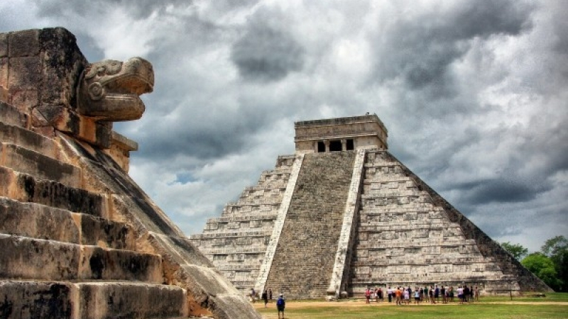 Учени оправдаха унищожаването на 25 милиона ацтеки от европейците, било неволно