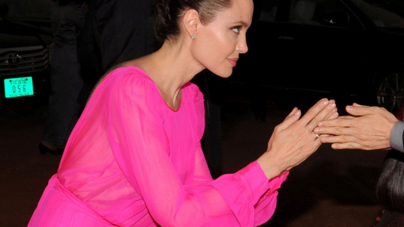 Анджелина Джоли проговори с мъка и тежки въздишки за развода (ВИДЕО)
