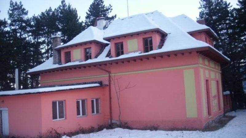 Запалиха Ловния дом в Берковица, задържаха пиромана