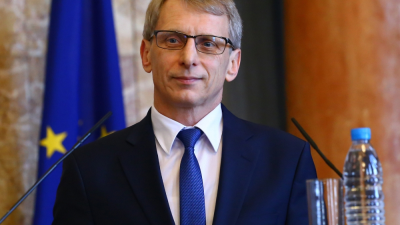 Министър Денков разкри ще става ли част от кабинета на Петков и Василев