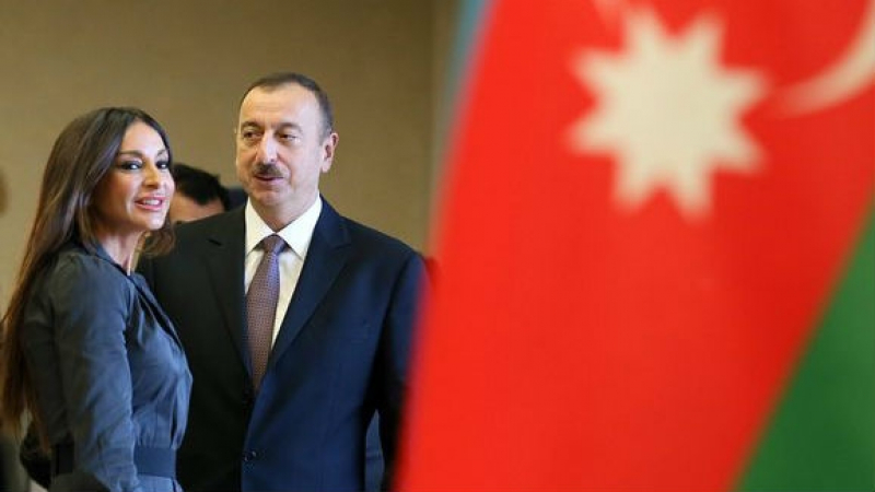 Интерфакс: Президентът на Азербайджан направи красивата си съпруга свой първи заместник 
