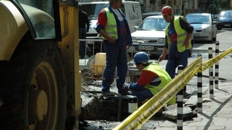 На 4 места спират водата в София днес