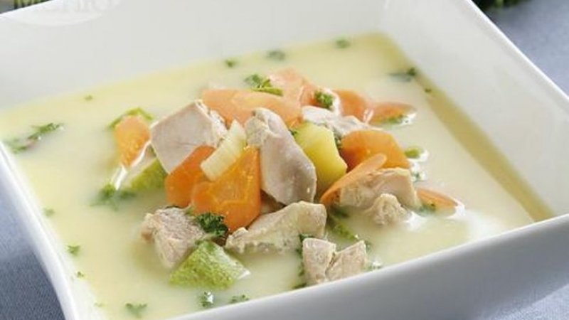 Вкусно, лесно и много полезно! Направете си тази супа от пиле със зеленчуци