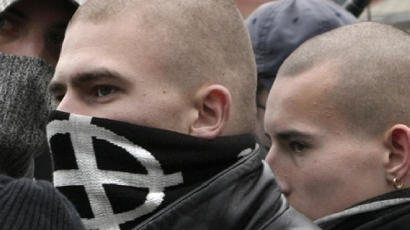 „ДРОМ” сигнализира за среднощен кошмар в София: Скинари, въоръжени с бухалки, ножове и боксове пребиха зверски 38-годишния Илиян (СНИМКИ)
