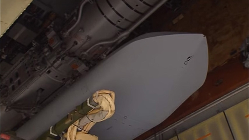 В Русия разработват авиационна свръхдалечна ракета 