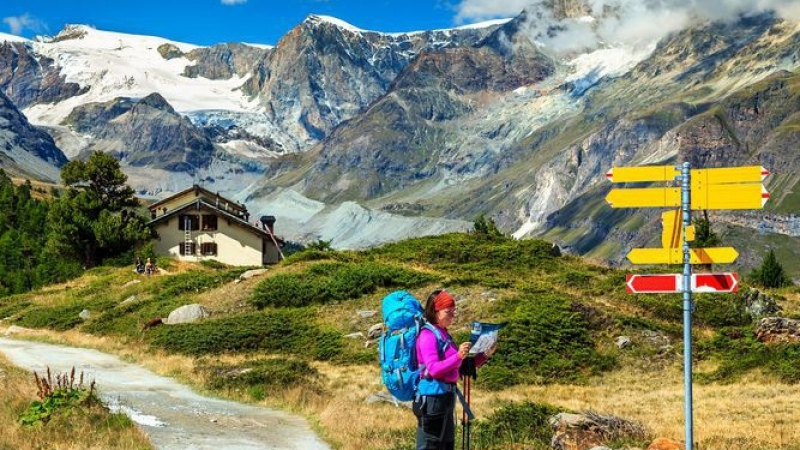 Британец продава буркани с планински въздух от Швейцария