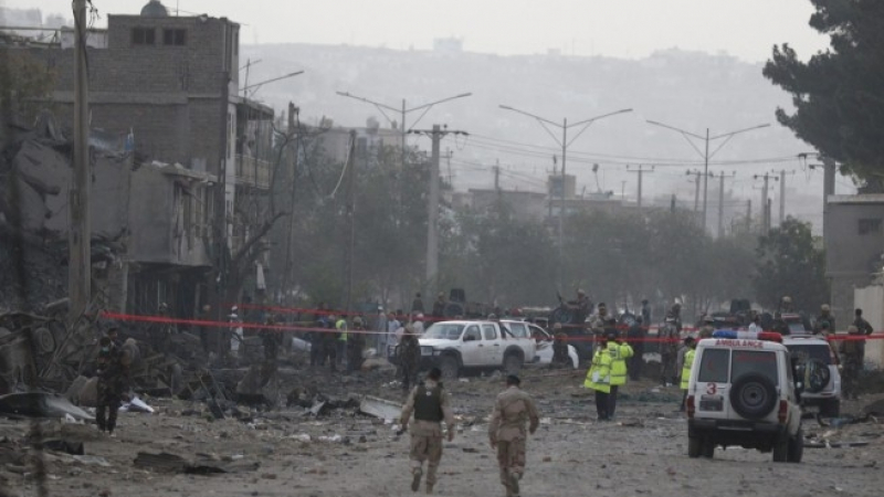 Кръв пропи Кабул: Има много загинали и ранени, а сред тях и деца
