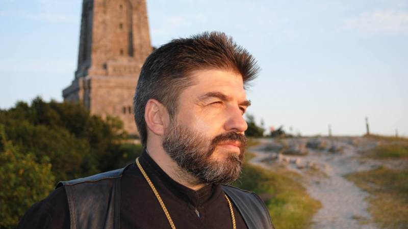 Свещеник втрещи миряните: Днес не е Тодоровден, в Светия синод са направили голяма грешка!
