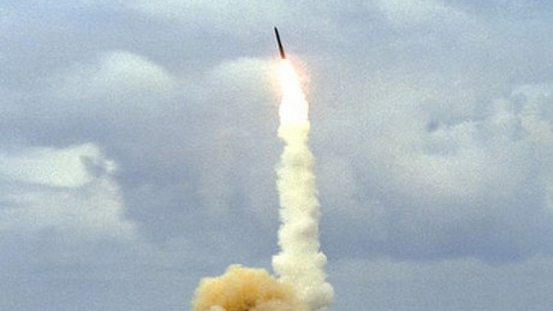 Северна Корея изстреля четири ракети