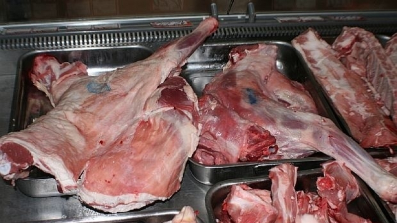 Скандал! Развалено и заразено със салмонела месо в Бразилия плъзнало по международните пазари?