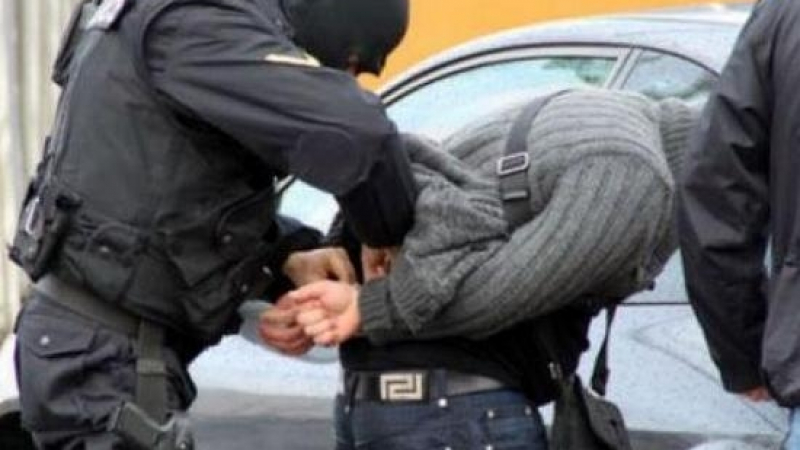 Зрелищен арест: Закопчаха 27-годишния Даниел с пико до автогарата в Поморие