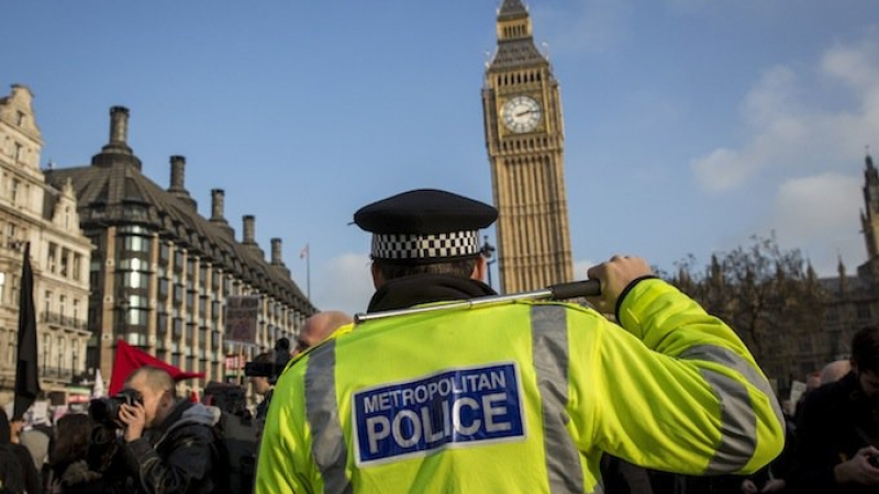 Поклонник на „Ислямска държава“ от Англия ще лежи в затвора девет месеца